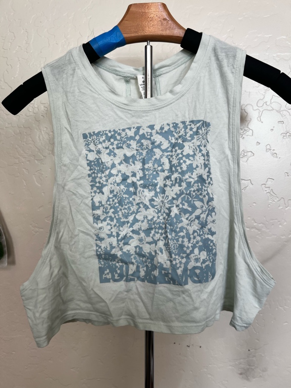 Lululemon Cropped Floral Muscle Tank - Size 8